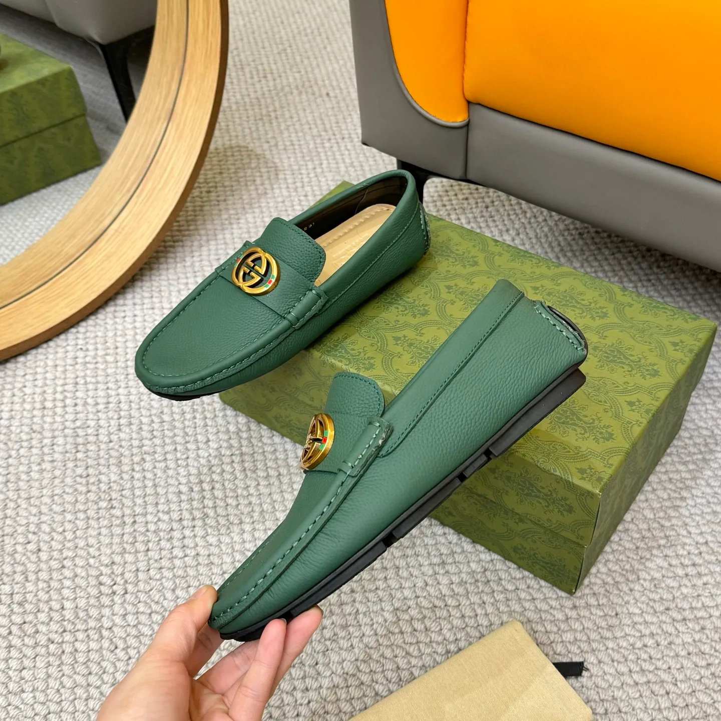 Men's shoes 💰420 (Yangli) Gucci* - the top version of Gucci classic beanie shoes! It is made of imported original cowhide and has a comfortable first layer of sheepskin lining! Original wear-resistant rubber outsole! High quality products! Size 38-46, with shoe dial, cloth bag, card
